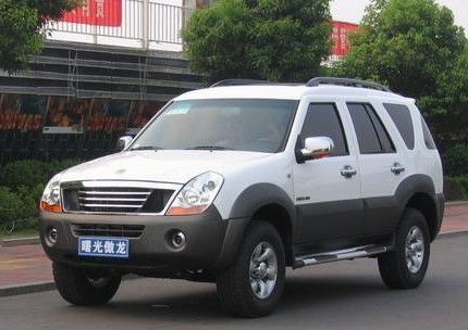 黃海汽車 傲龍CUV DD6480A 2.4手動(dòng)豪華型 四驅(qū) 2006款