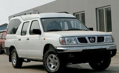 鄭州日產(chǎn) 銳騏多功能商用車 4WD ZD25柴油標準型 2009款