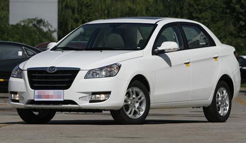 東風風神 S30三廂 1.6L 手動 尊貴型 2012款