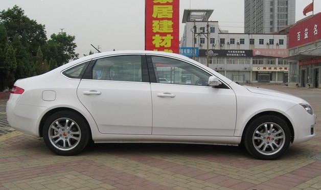 蓮花汽車L5 2011款 三廂1.6AT風(fēng)尚導(dǎo)航版