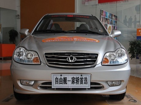 2012款自由艦1.0L 手動進取型